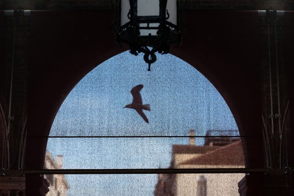 Das Spiel mit Ebenen, hier ein Vorhang als "Layer"